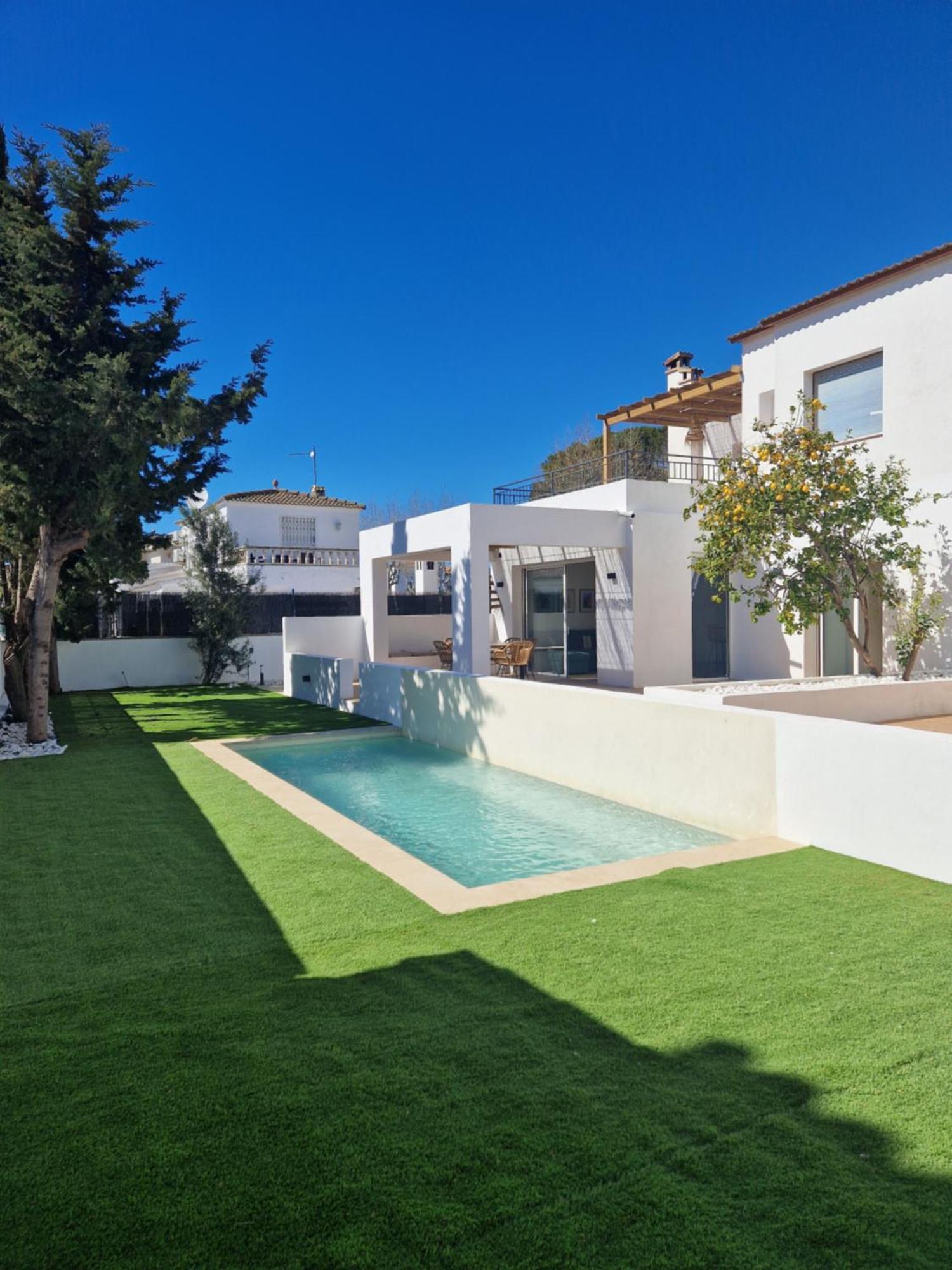 Gorgot P1 I Apartamento Con Terraza Y Piscina Comunitaria Cerca De La Playa Empuriabrava Dış mekan fotoğraf